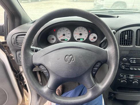Used 2004 Dodge Grand Caravan SE w/ Popular Equipment Group image 15