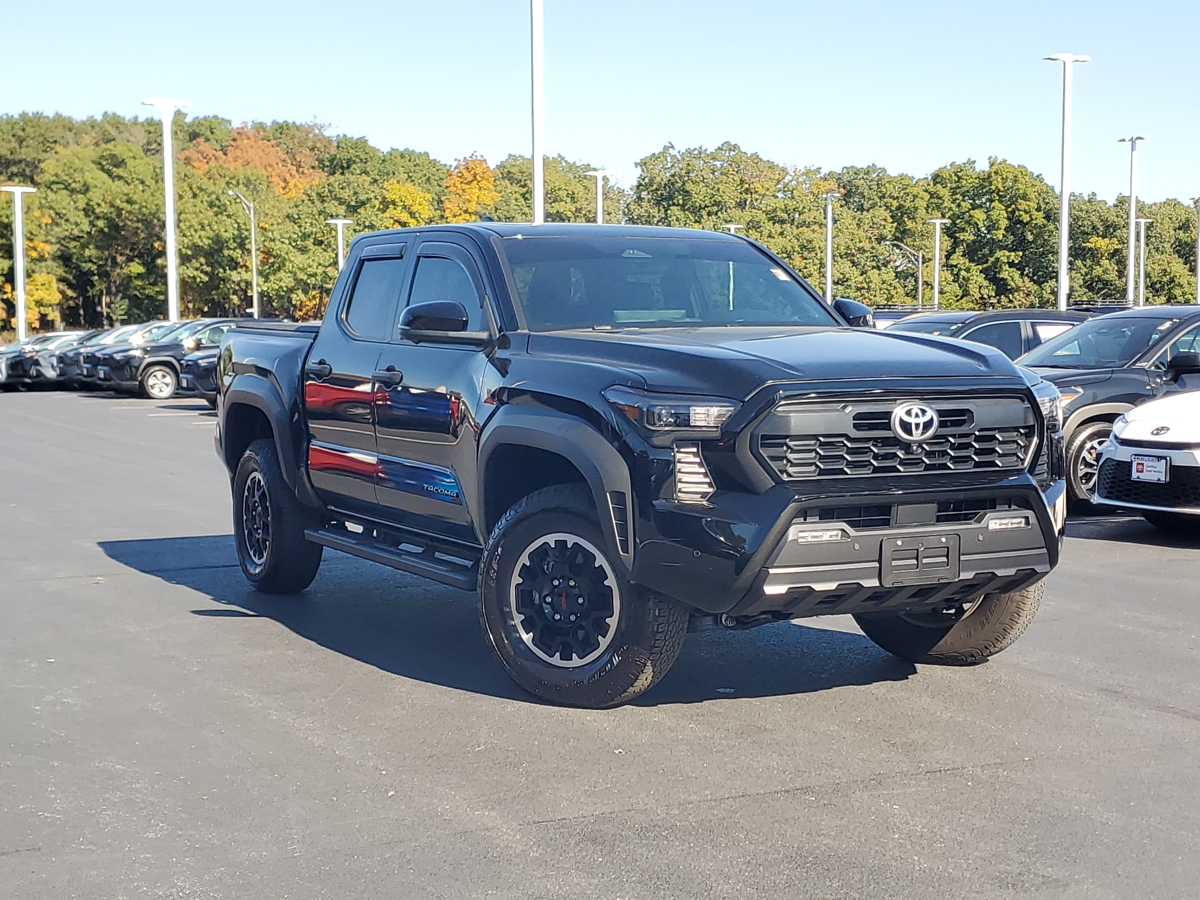 Used 2024 Toyota Tacoma TRD Off-Road w/ TRD Off Road Premium Package AWD/4WD image 31