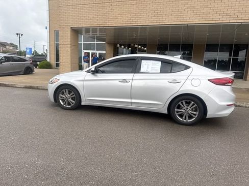 Used 2018 Hyundai Elantra Value Edition w/ Cargo Package FWD image 1