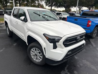 New 2025 Toyota Tacoma SR5