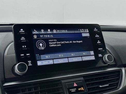 Used 2018 Honda Accord Sport image 13