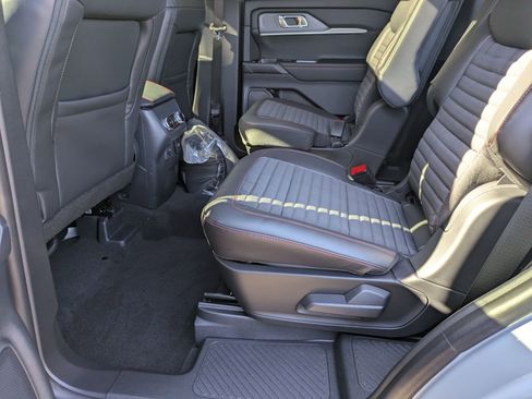 New 2026 Ford Explorer ST-Line w/ ST-Line Street Pack image 28