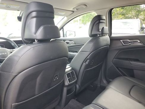 Certified 2024 Kia Sportage EX image 8