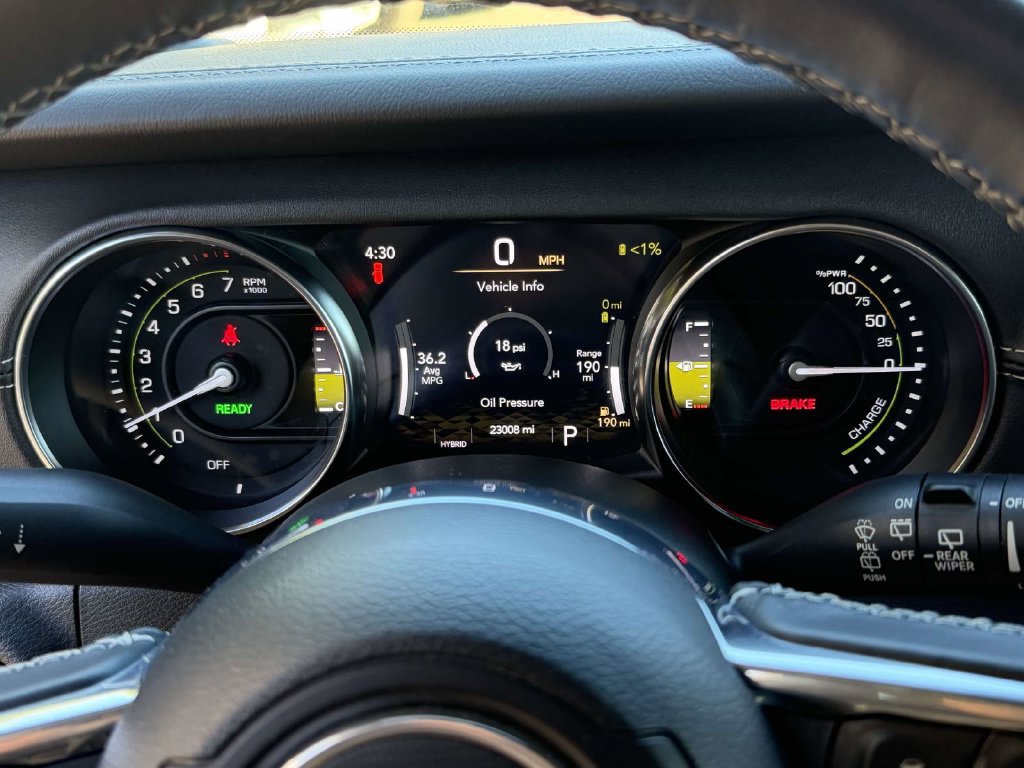 Used 2023 Jeep Wrangler Unlimited Sahara w/ Cold Weather Group AWD/4WD image 28