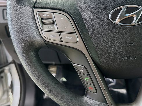 Used 2018 Hyundai Santa Fe SE FWD image 14