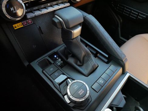 Certified 2026 Toyota 4Runner Limited image 24