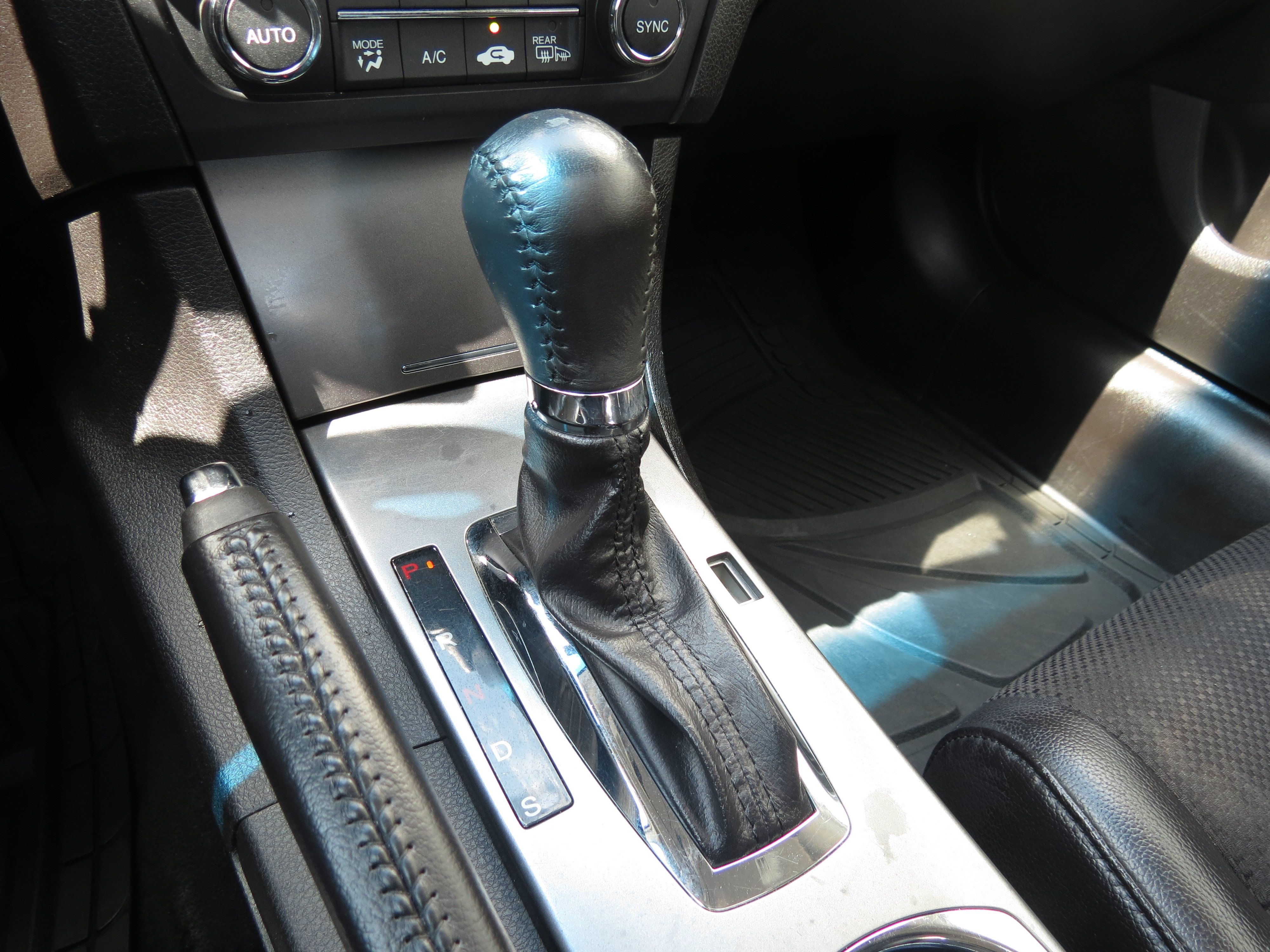 Used 2013 Acura ILX FWD image 23