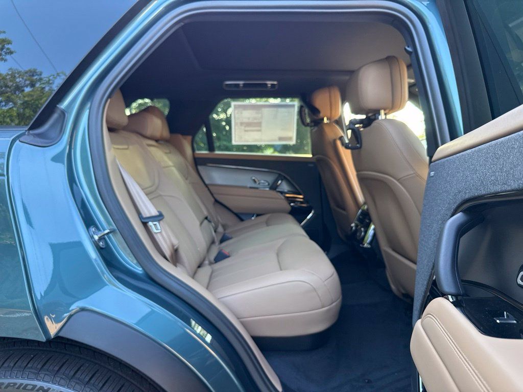 New 2026 Land Rover Range Rover Sport SE AWD/4WD image 15