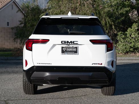 New 2026 GMC Terrain AT4 image 9