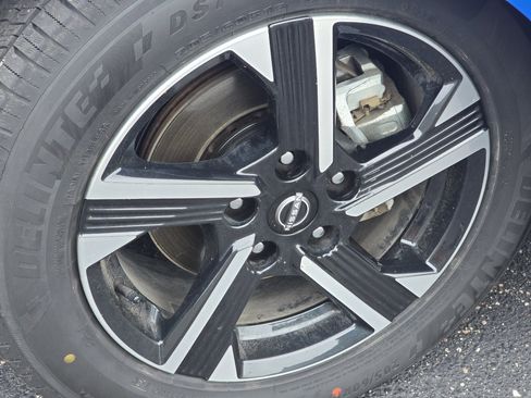 Used 2024 Nissan Sentra SV FWD image 13