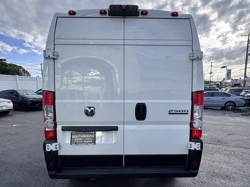 Used 2025 RAM ProMaster 2500 w/ Storage Group image 5