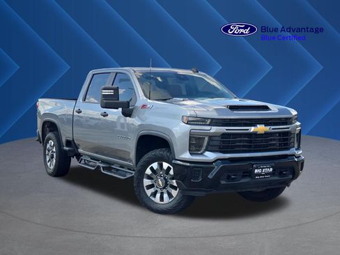 Used 2024 Chevrolet Silverado 2500 Custom w/ Custom Value Package AWD/4WD image 1