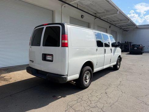 Used 2016 Chevrolet Express 2500 RWD image 7