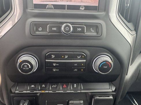 Used 2022 Chevrolet Silverado 1500 Custom AWD/4WD image 20