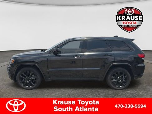 Used 2022 Jeep Grand Cherokee Laredo X RWD image 4