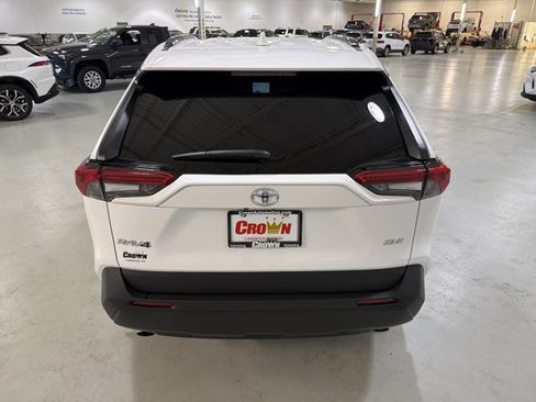 Used 2024 Toyota RAV4 XLE w/ Convenience Package FWD image 8