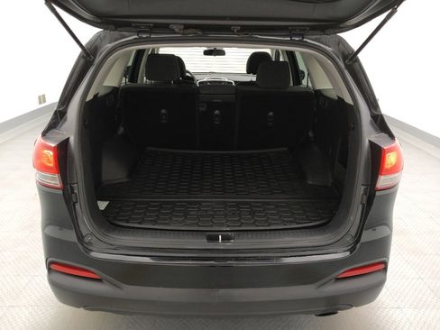 Used 2018 Kia Sorento L image 29