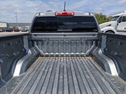 Used 2023 Chevrolet Colorado LT w/ LT Convenience Package RWD image 13