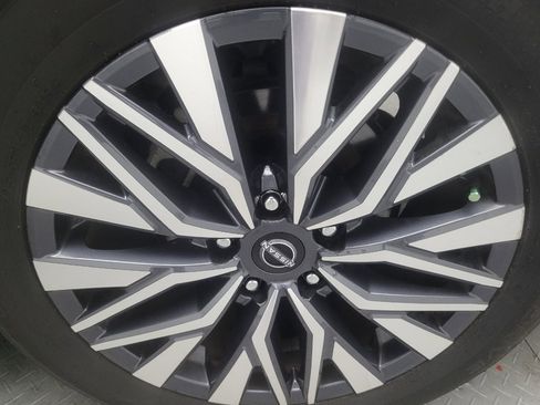 Used 2023 Nissan Altima 2.5 SV FWD image 31
