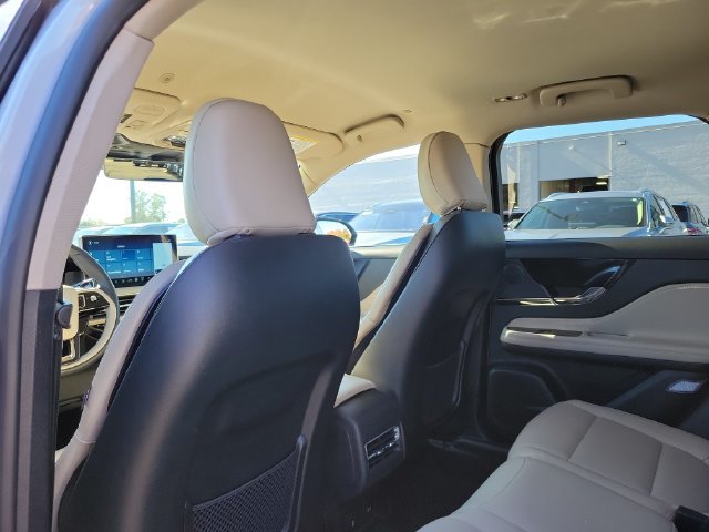 Used 2025 Lincoln Corsair AWD w/ Equipment Group 101A image 22