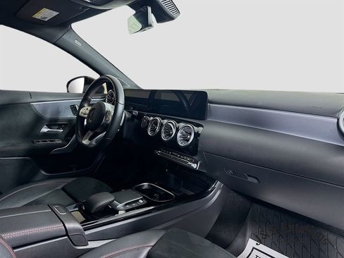 Used 2022 Mercedes-Benz A 220 4MATIC w/ AMG Line image 34