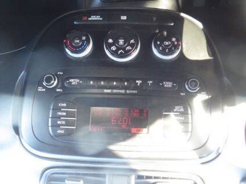 Used 2015 Kia Soul + FWD image 47