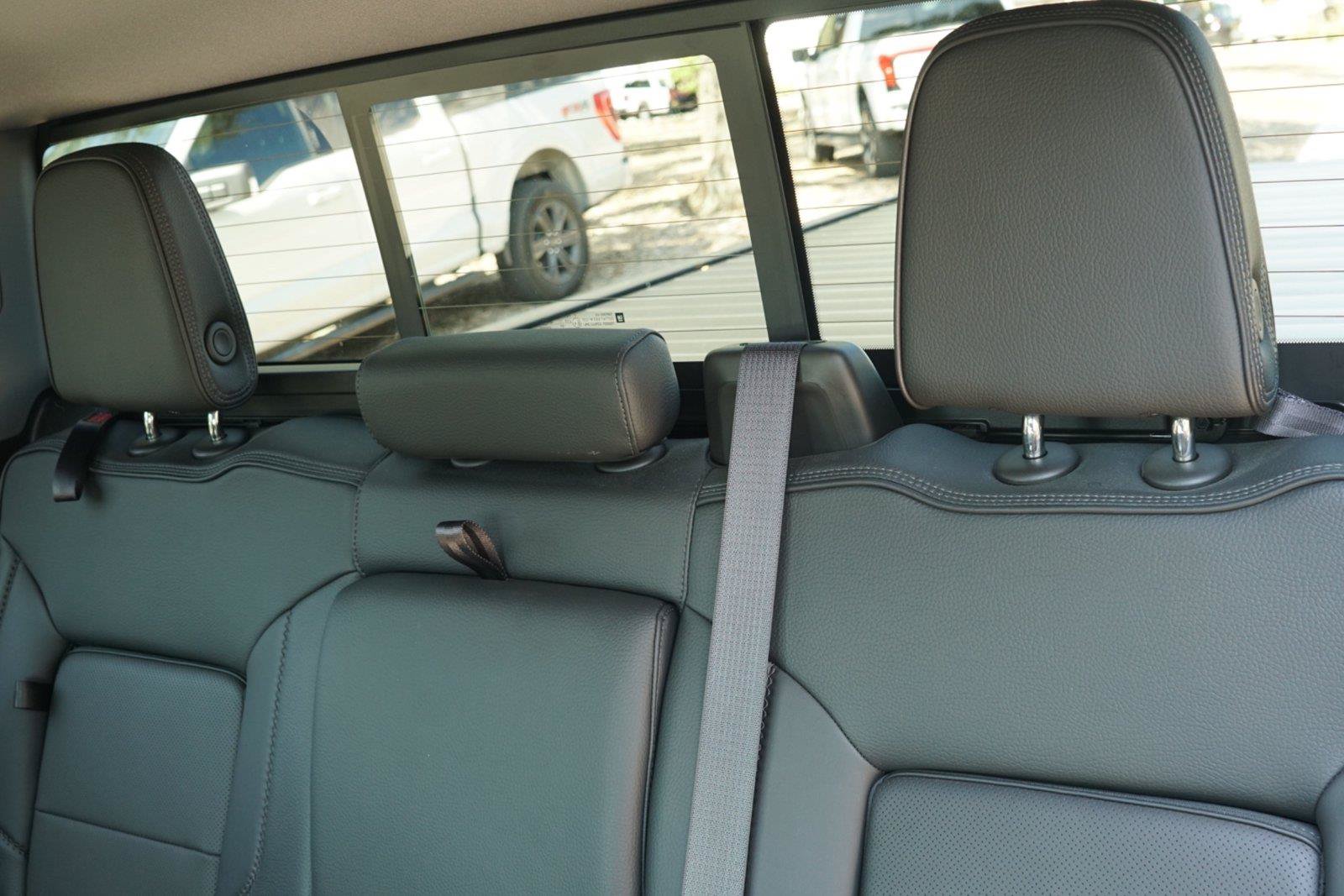 Used 2024 GMC Sierra 2500 Denali w/ Denali Reserve Package AWD/4WD image 21