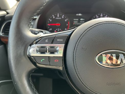 Used 2018 Kia Cadenza Technology w/ Paint Protection Package image 17