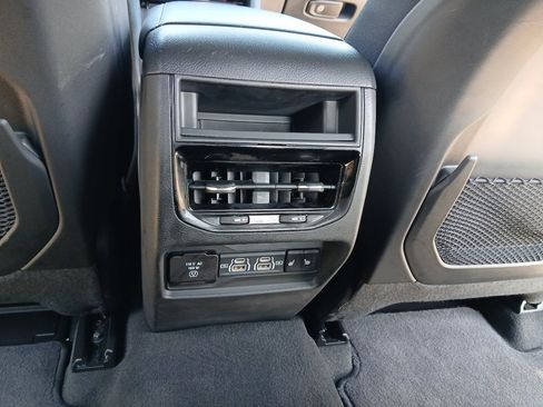 Used 2025 Jeep Grand Cherokee Limited AWD/4WD image 20