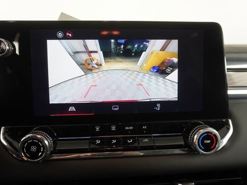 Used 2025 GMC Canyon Elevation image 28