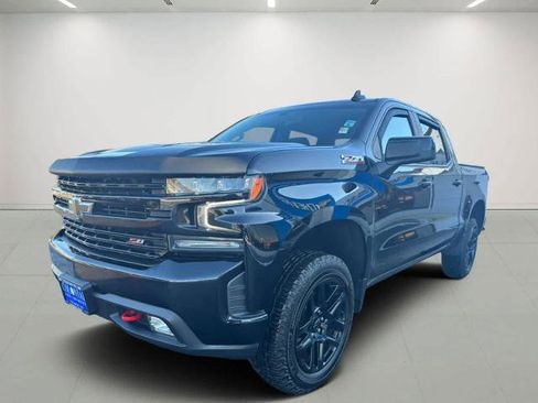 Used 2021 Chevrolet Silverado 1500 LT Trail Boss image 2