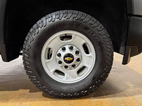 Used 2023 Chevrolet Silverado 2500 W/T w/ WT Convenience Package AWD/4WD image 50