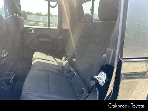 Used 2020 Jeep Gladiator Sport w/ Quick Order Package 24S AWD/4WD image 10