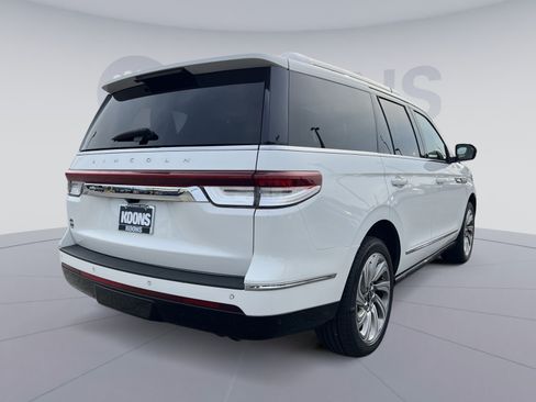 Used 2023 Lincoln Navigator Reserve AWD/4WD image 16