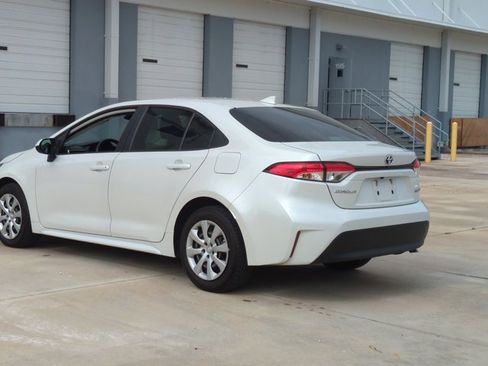 Certified 2024 Toyota Corolla LE FWD image 7