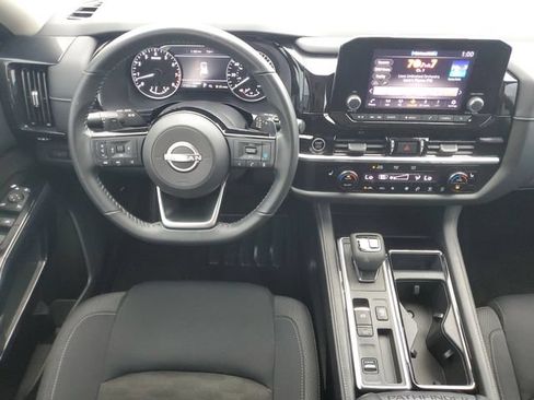 Used 2022 Nissan Pathfinder SV FWD image 16