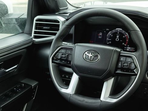 Used 2023 Toyota Tundra Platinum image 29