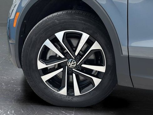 Used 2024 Volkswagen Tiguan S AWD/4WD image 36