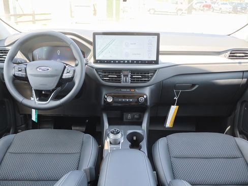 New 2025 Ford Escape SE image 29