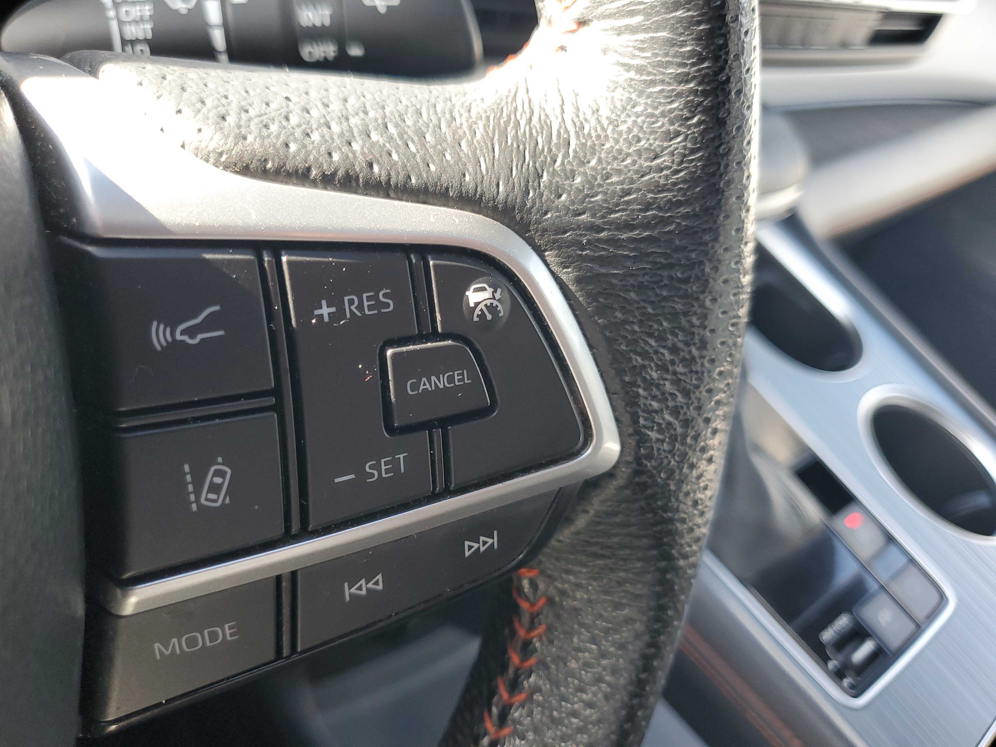 Used 2023 Toyota Sienna XSE AWD/4WD image 27