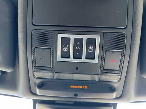 Used 2020 Land Rover Discovery HSE AWD/4WD image 22