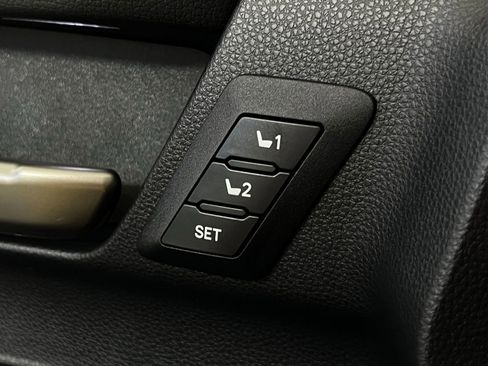 Used 2026 Toyota 4Runner Limited AWD/4WD image 15