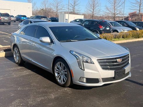Used 2019 Cadillac XTS Luxury image 4