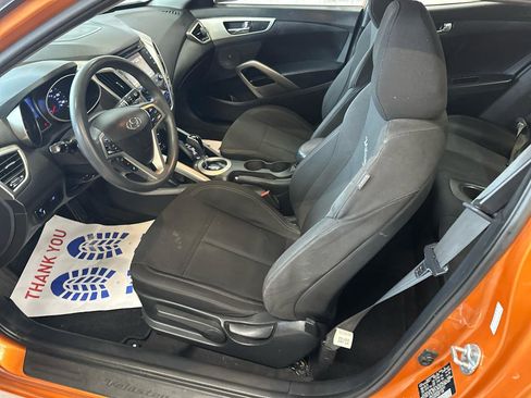 Used 2016 Hyundai Veloster FWD image 10