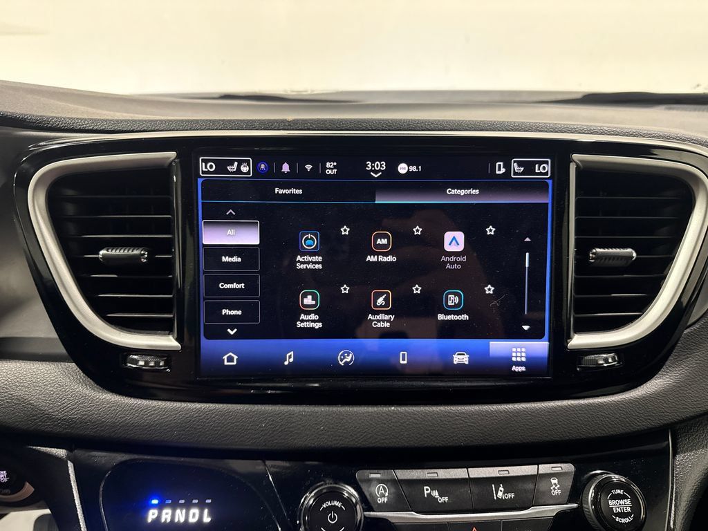 Used 2025 Chrysler Pacifica Select FWD image 38