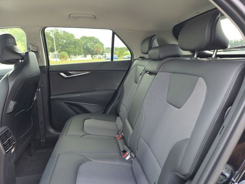 New 2025 Kia Niro EX image 15