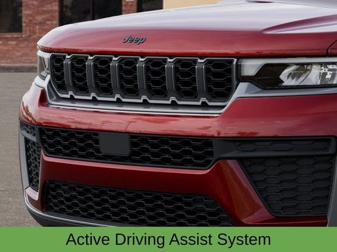 New 2026 Jeep Grand Cherokee Laredo image 12