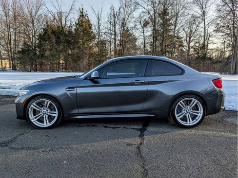 Used 2018 BMW M2 image 8