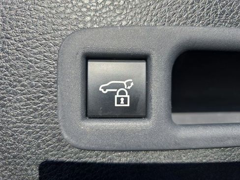 Used 2025 Toyota Sienna XSE image 15