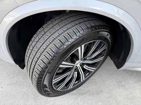 Used 2024 Volvo XC90 B6 Plus image 65